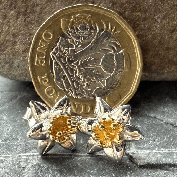Daffodil Sterling Silver Stud Earrings - Cotswold Jewellery
