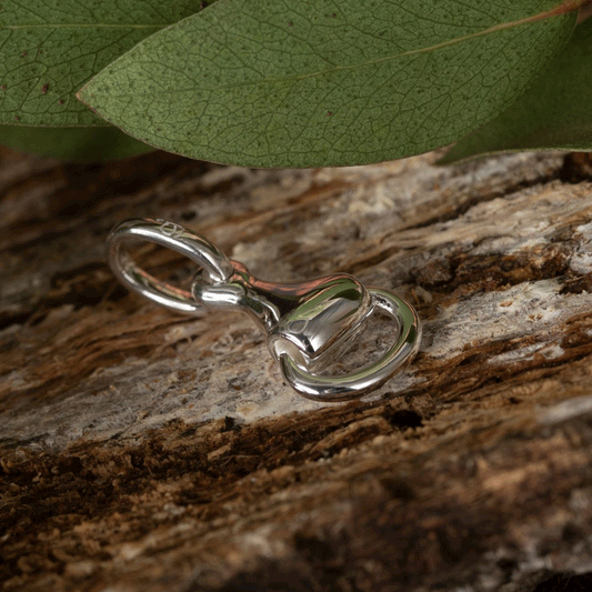 snaffle-charm-from-cotswold-jewellery