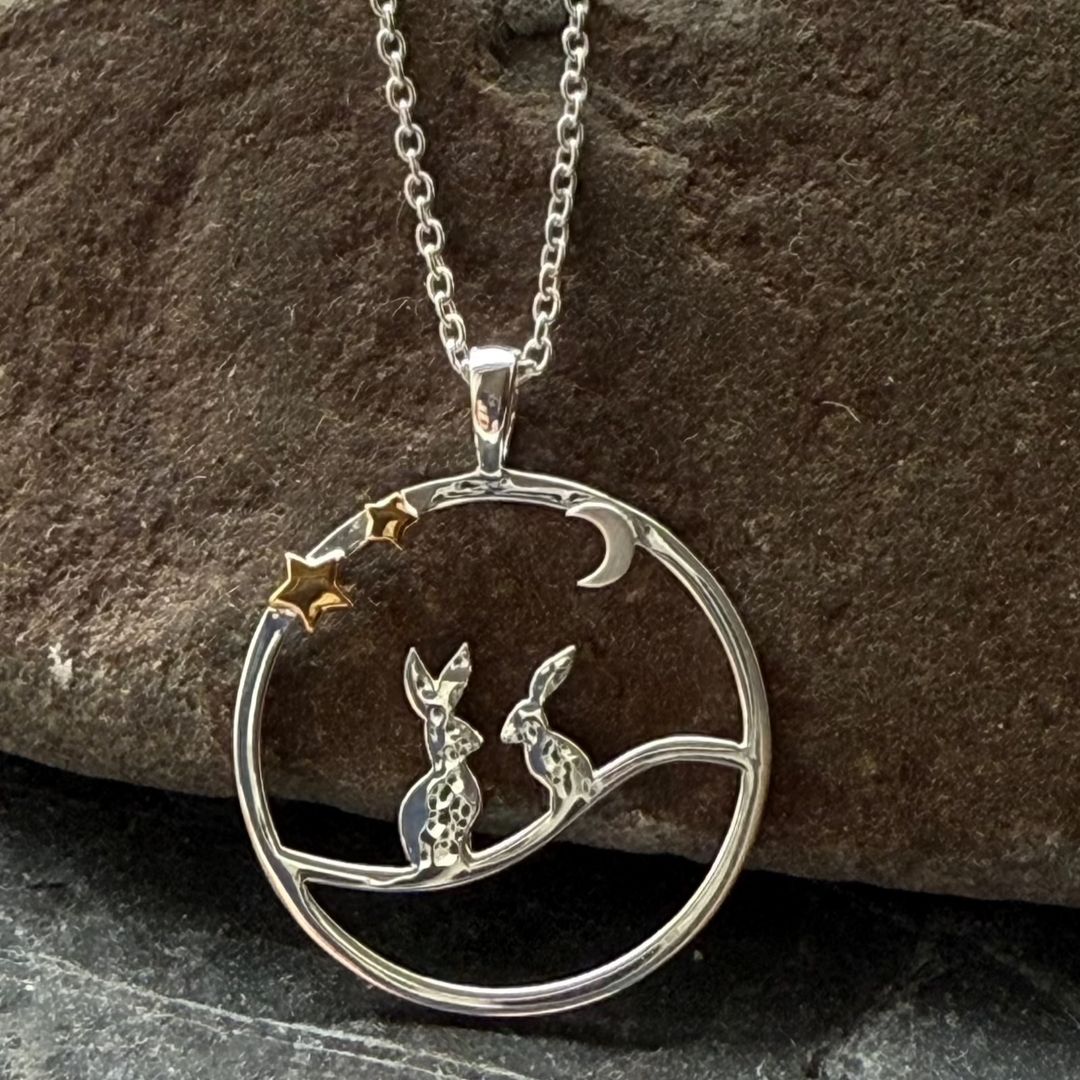 Gorgeous-hare-in-the-moonlight-necklace