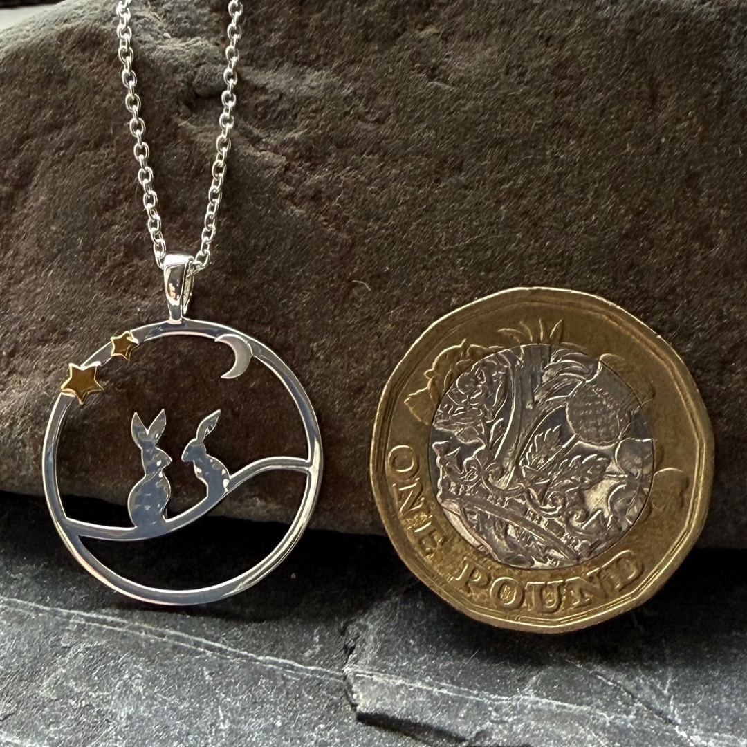 Hare-in-the-moonlight-necklace