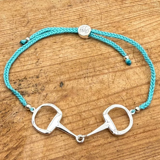 Hiho-silver-Turquoise-friendship-snaffle-bracelet-cotswold-jewellery