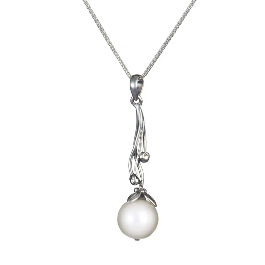 Pearl-silver-necklace-from-cotswold-jewellery