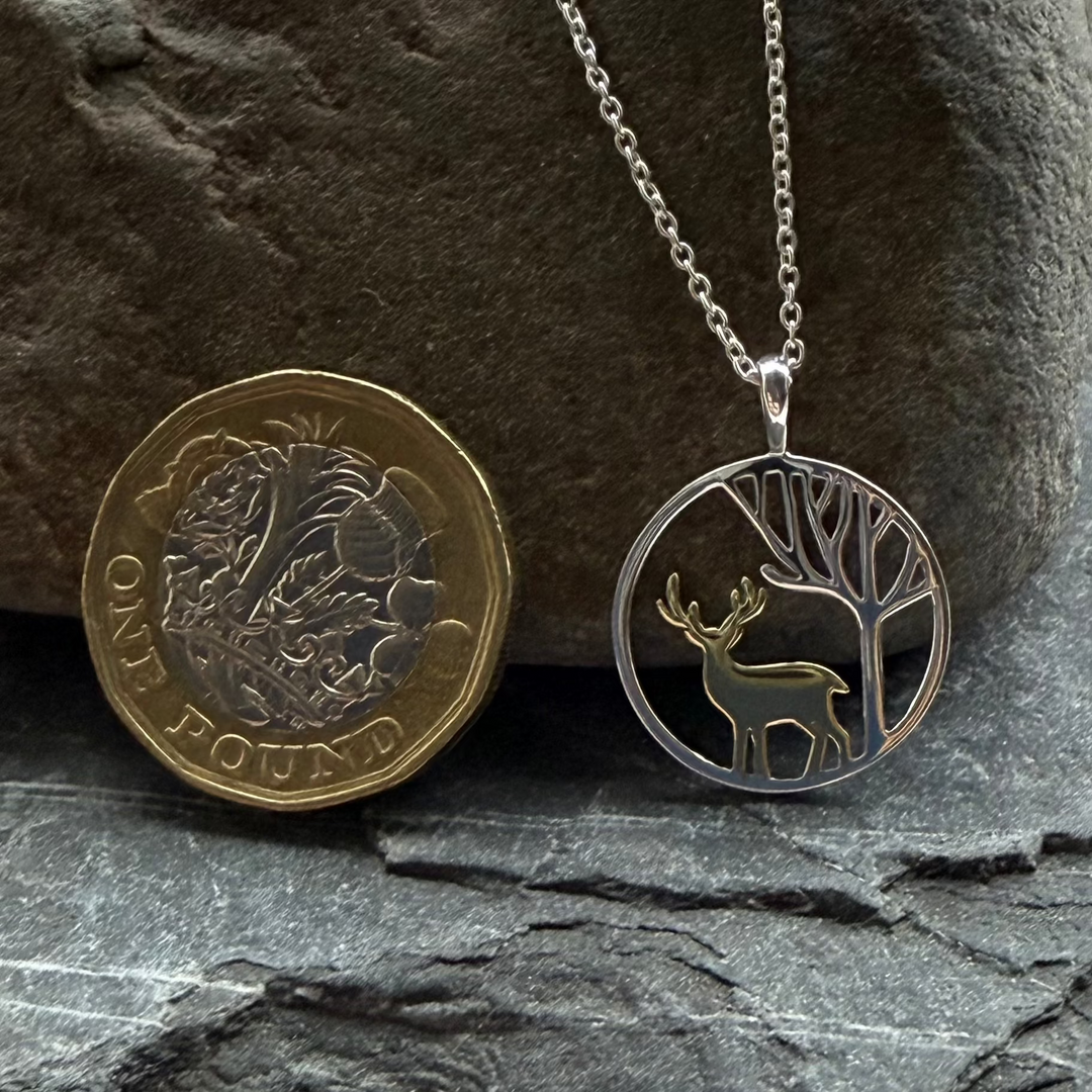 Stag-in-woods-necklace