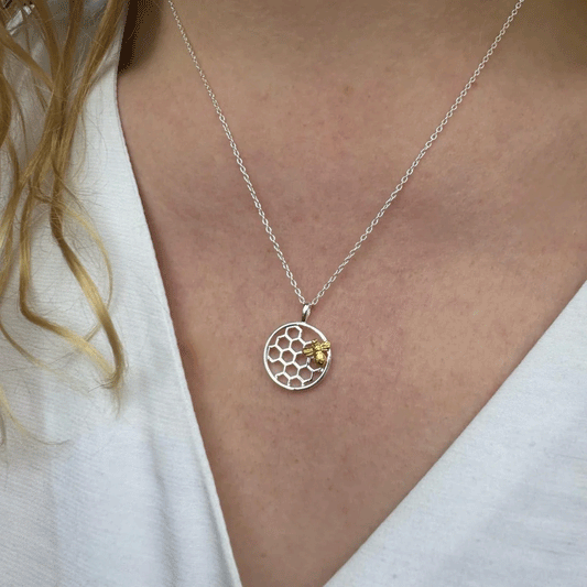  bee-honeycombe-necklace