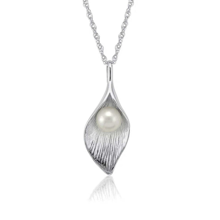 Banyan-calla-lily-necklace-cotswoldjewellery