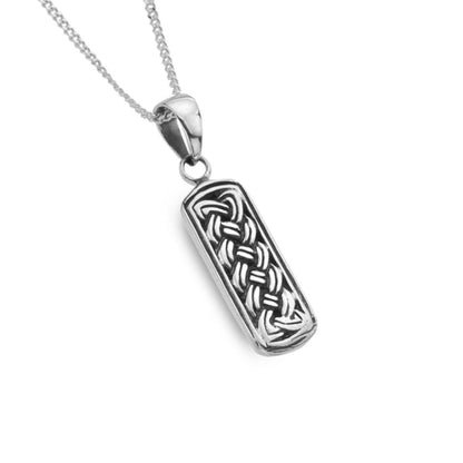 gorgeous-celtic-knot-on-white-background