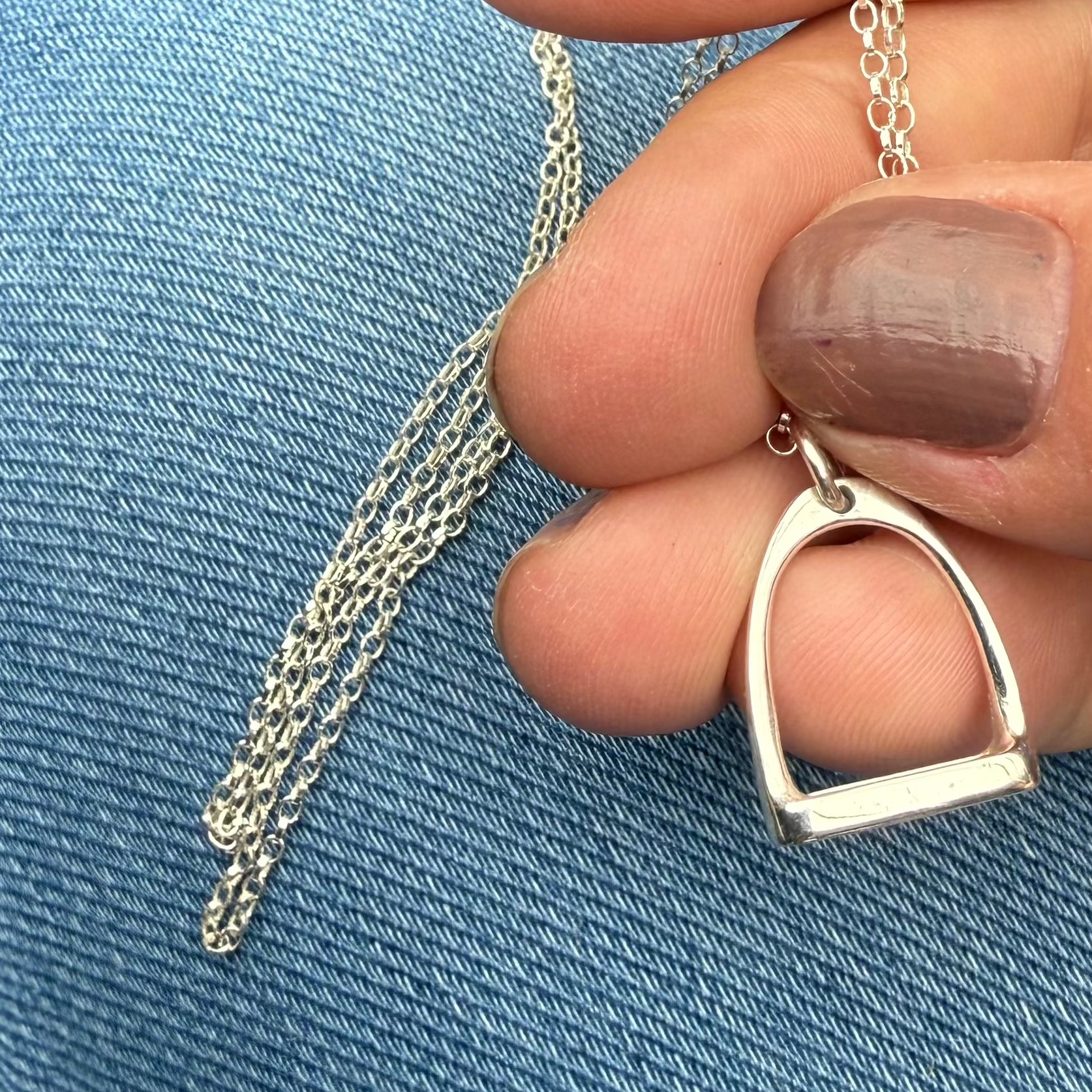 christin-ranger-stirrup-nceklace