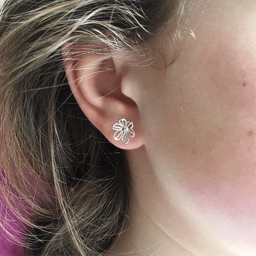 Daisy Flower Earrings - Cotswold Jewellery