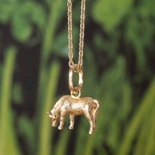 gold-pony-grazing-from-cotswold-jewellery