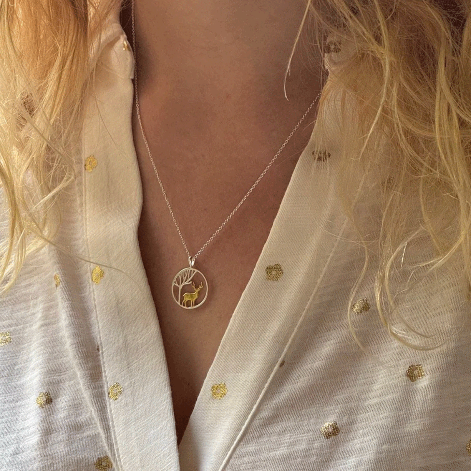 gorgeous-stag-necklace