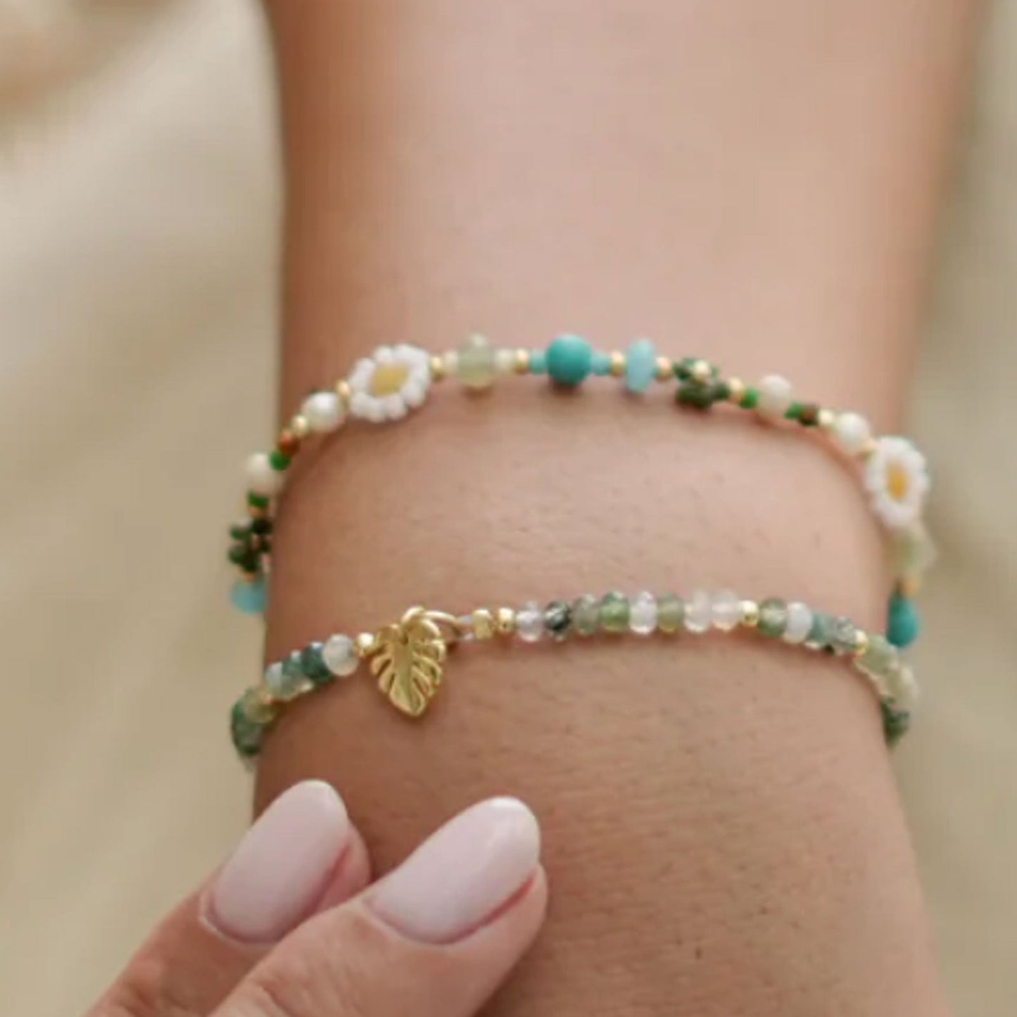 Green Flower Beaded Bracelet - Cotswold Jewellery