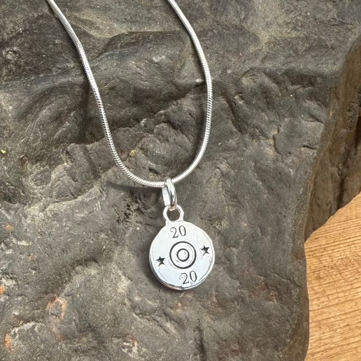 hiho-silver-20-bore-necklace-from-cotswoldjewellery