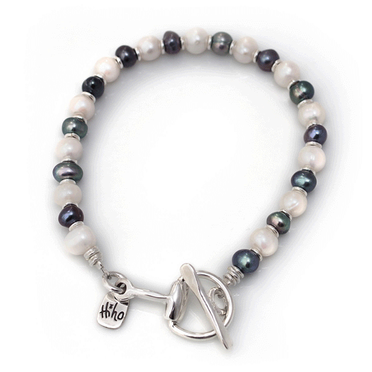 hiho-silver-freshwater-pearl-bracelet-from-cotswold-jewellery