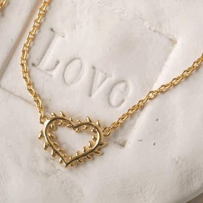 Leafed Heart Golden Necklace - Cotswold Jewellery