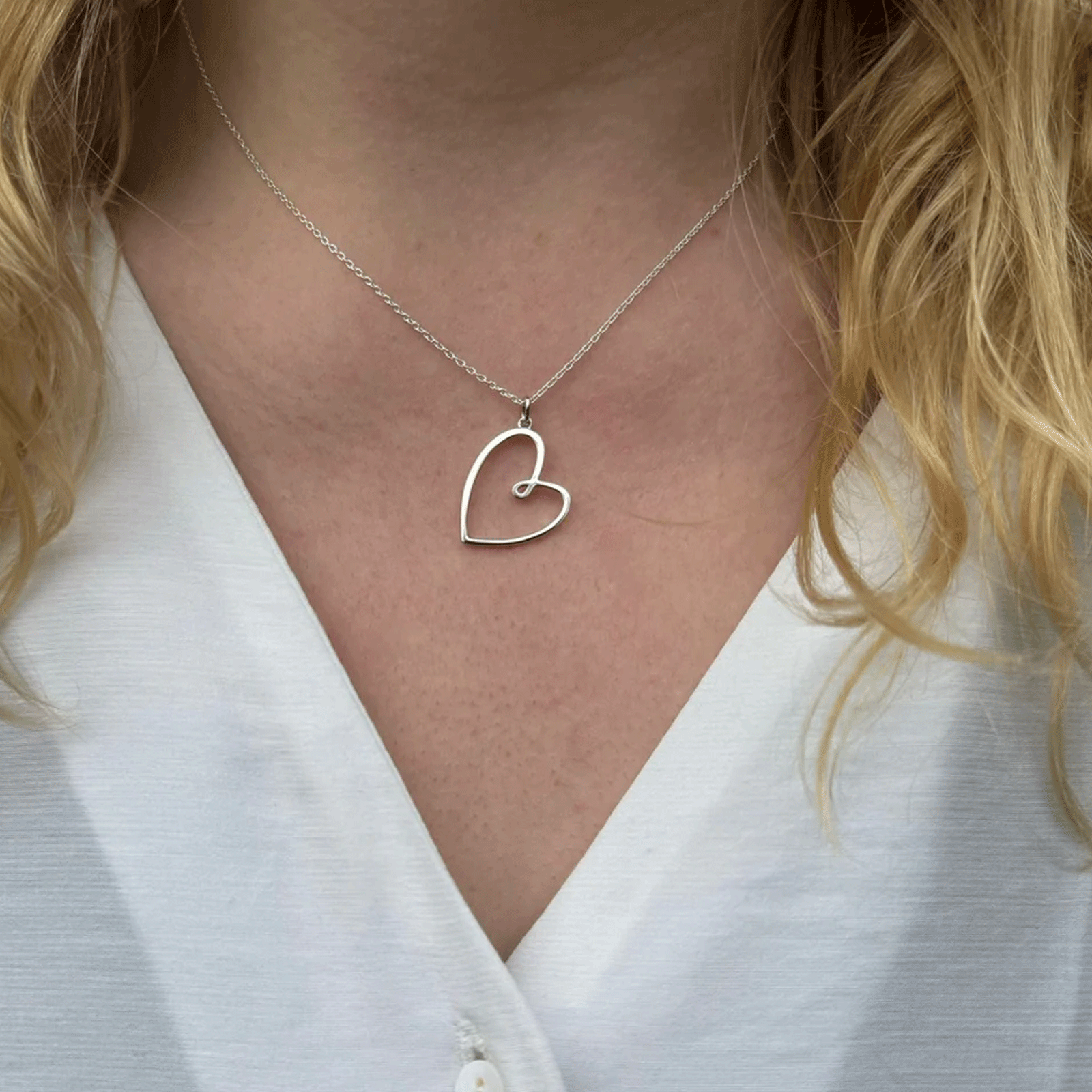 looped-heart-necklace