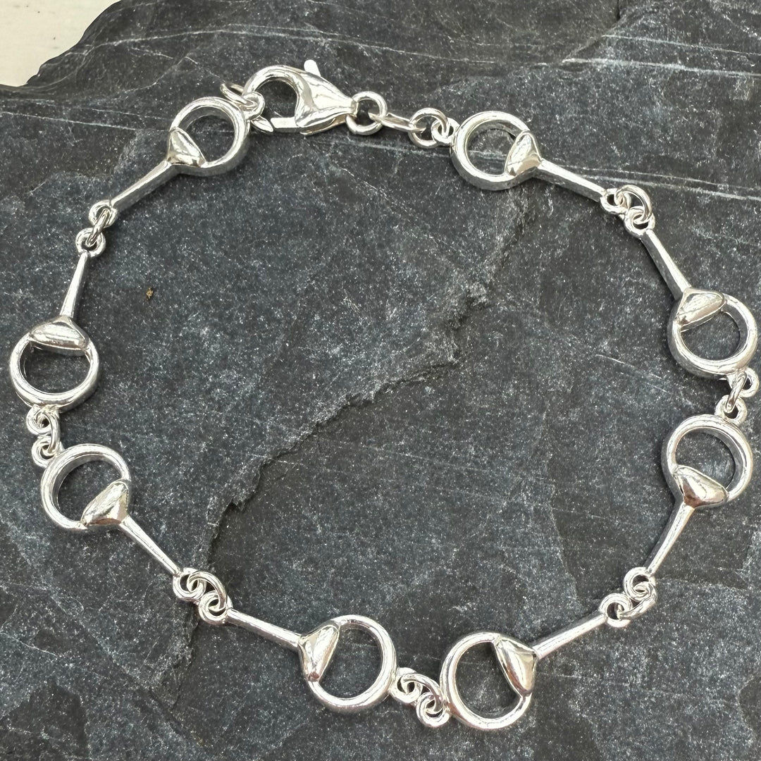 pretty-snaffle-bracelet