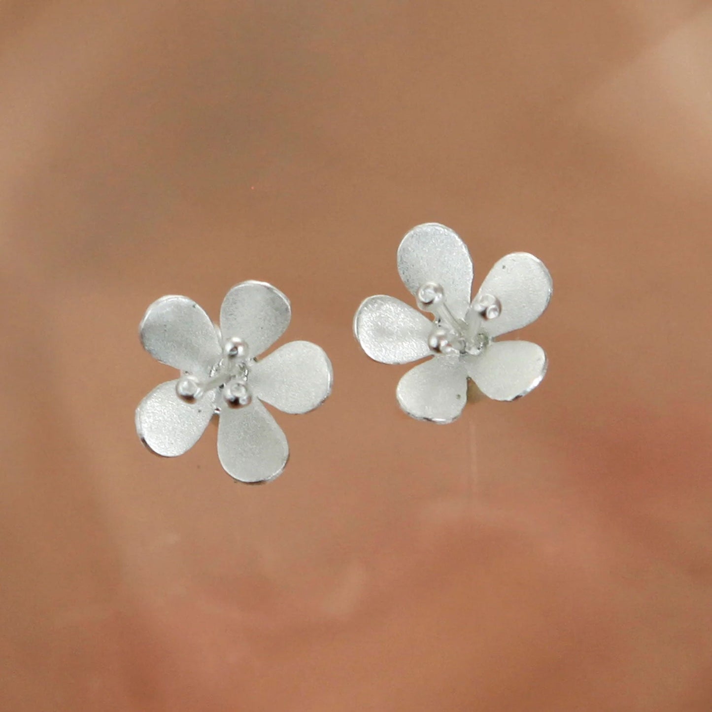 Recycled Sterling Silver Daisy Stud Earrings - Cotswold Jewellery