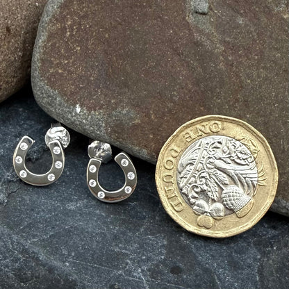 sparkly-horseshoe-earrings