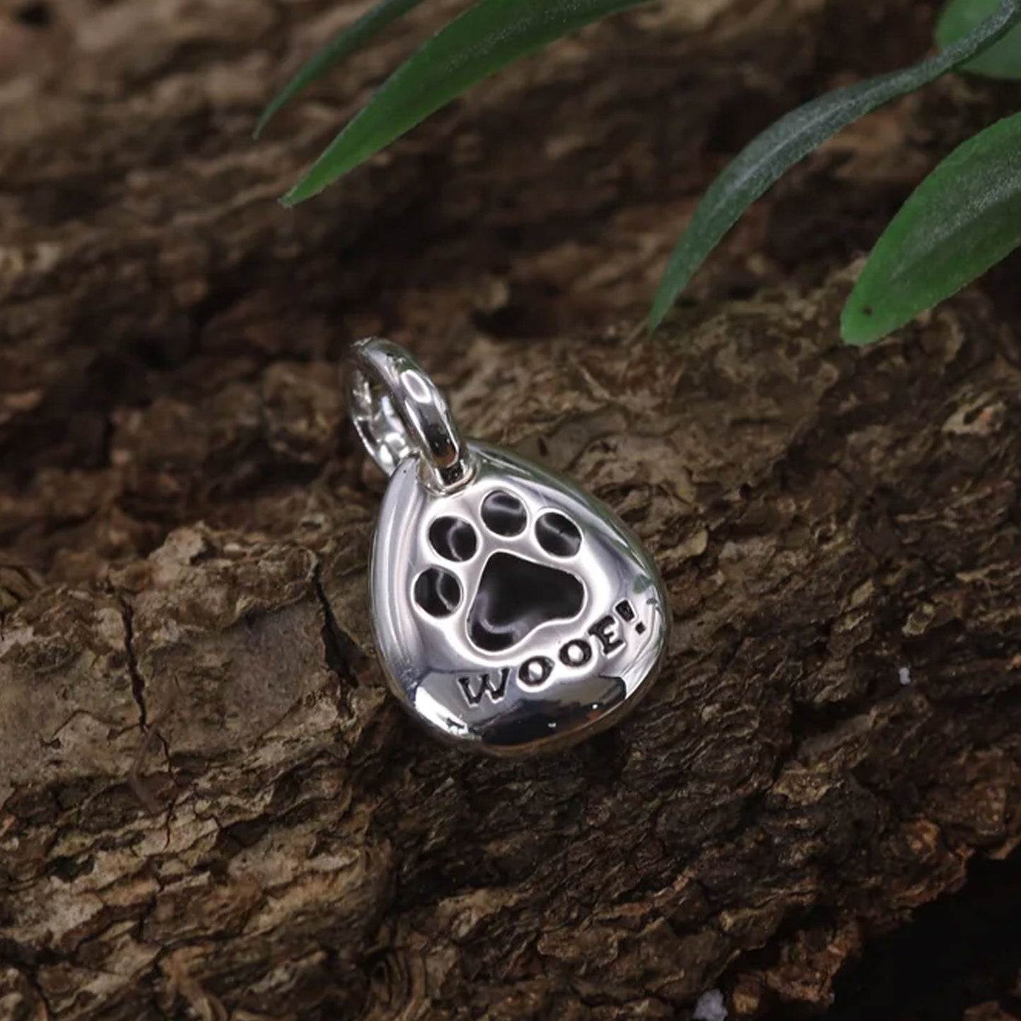 Woof Pebble Recycled Sterling Silver Necklace - Cotswold Jewellery