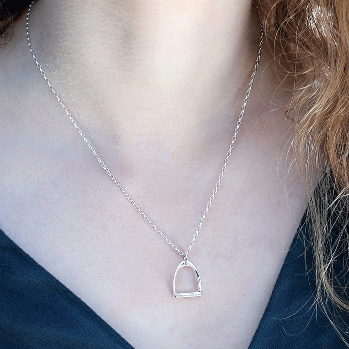 beautiful-delicate-stirrup-necklace